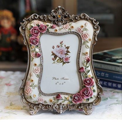 Vintage Floral Resin Photo Frame – 4" x 6"